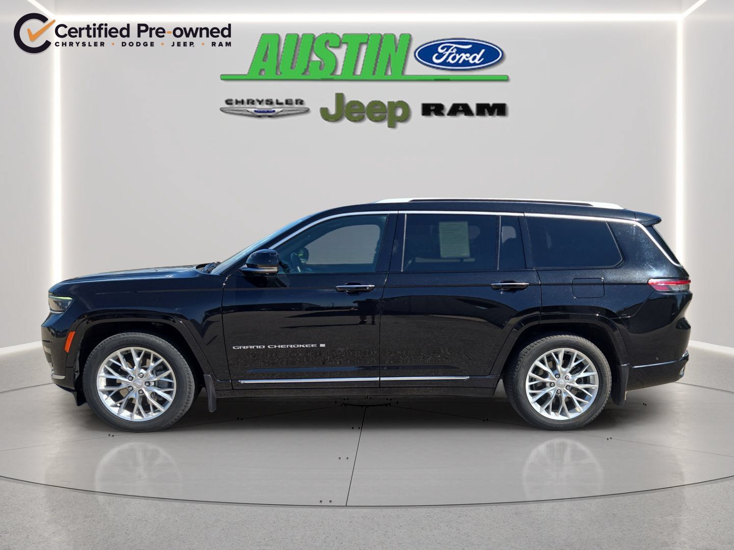 Certified 2021 Jeep Grand Cherokee L Summit w/ Advanced Protech Group IV AWD/4WD image 2