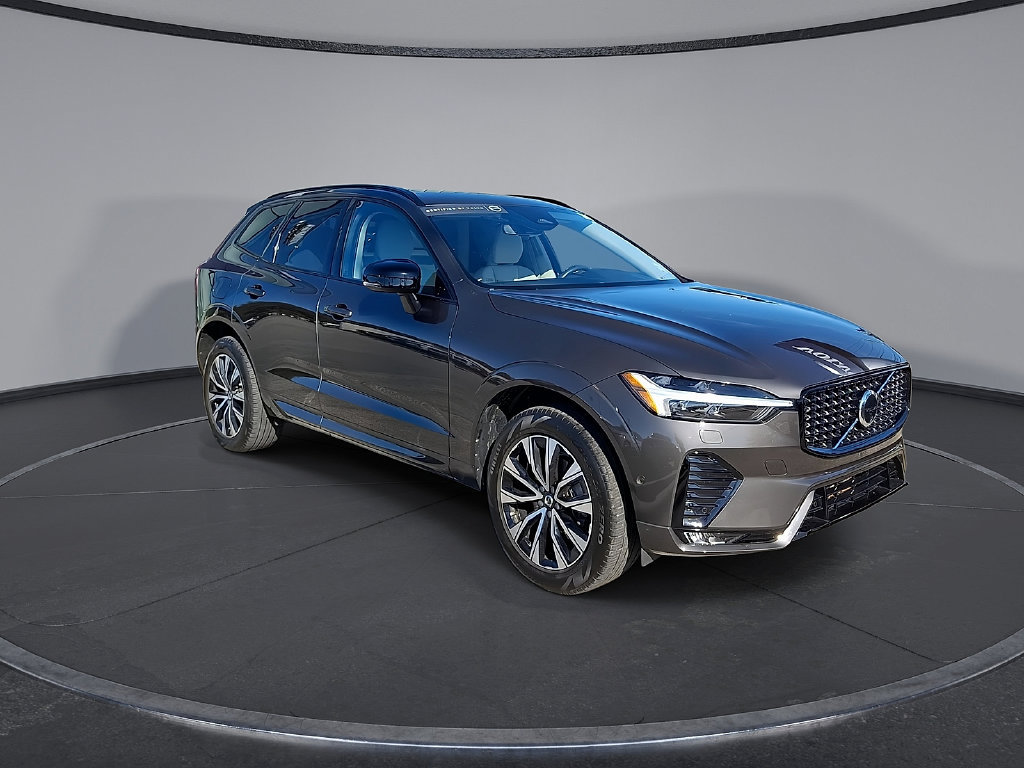 Certified 2024 Volvo XC60 B5 Plus w/ Protection Package Premier AWD/4WD image 5