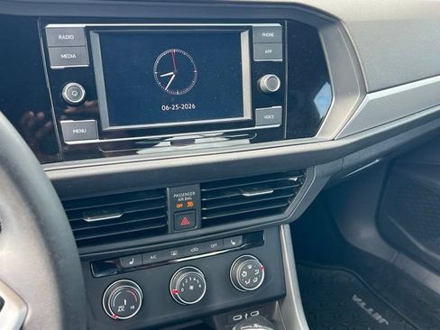 Used 2024 Volkswagen Jetta Sport FWD image 18