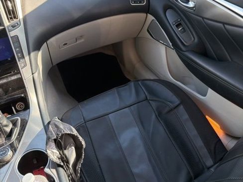 Used 2017 INFINITI Q50 3.0t Premium w/ Cargo Package (L95) image 13