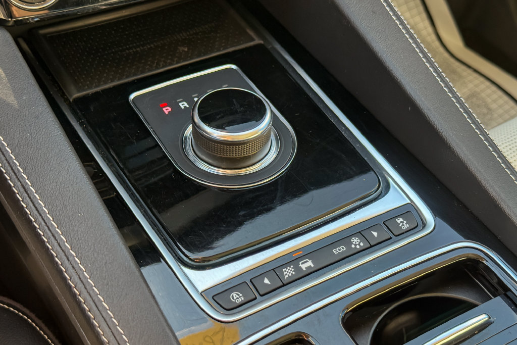 Used 2018 Jaguar F-PACE R-Sport AWD/4WD image 38