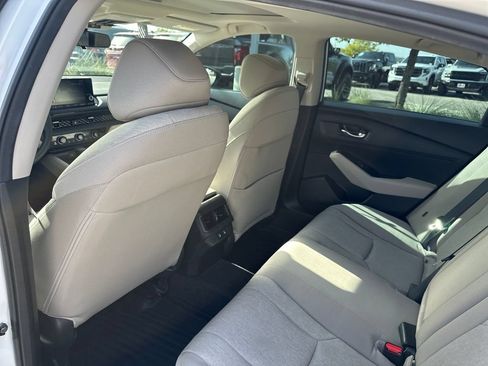 Used 2025 Honda Accord SE image 36