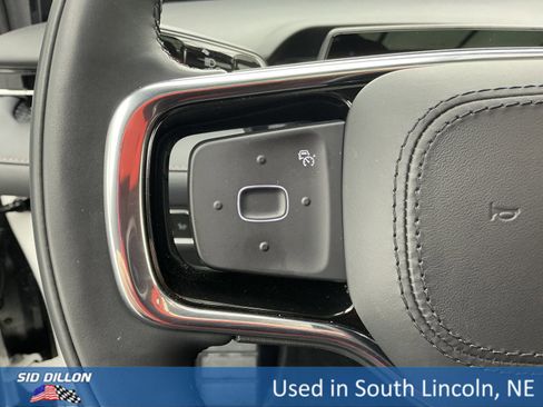 Used 2025 Lincoln Nautilus Reserve w/ Jet Appearance Package image 9