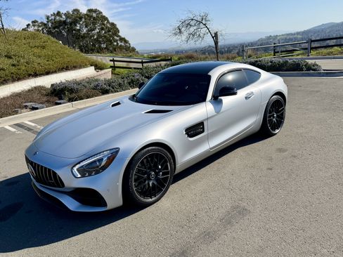 Used 2018 Mercedes-Benz AMG GT Coupe image 1