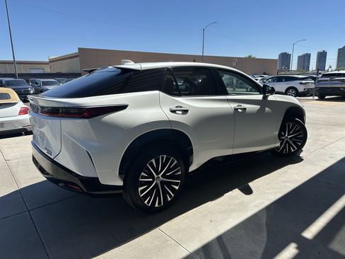 Used 2023 Lexus RZ 450e Premium image 3