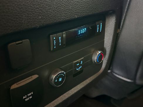 Used 2017 Ford Expedition XLT w/ Equipment Group 202A image 31