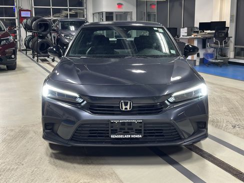 Used 2023 Honda Civic Sport image 2