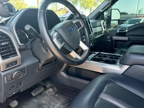 Used 2022 Ford F450 Platinum w/ FX4 Off-Road Package AWD/4WD image 13