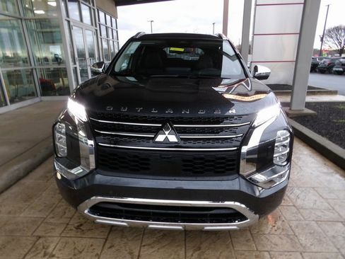 New 2025 Mitsubishi Outlander SEL image 2