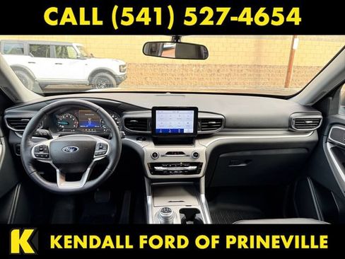 Used 2023 Ford Explorer XLT AWD/4WD image 15