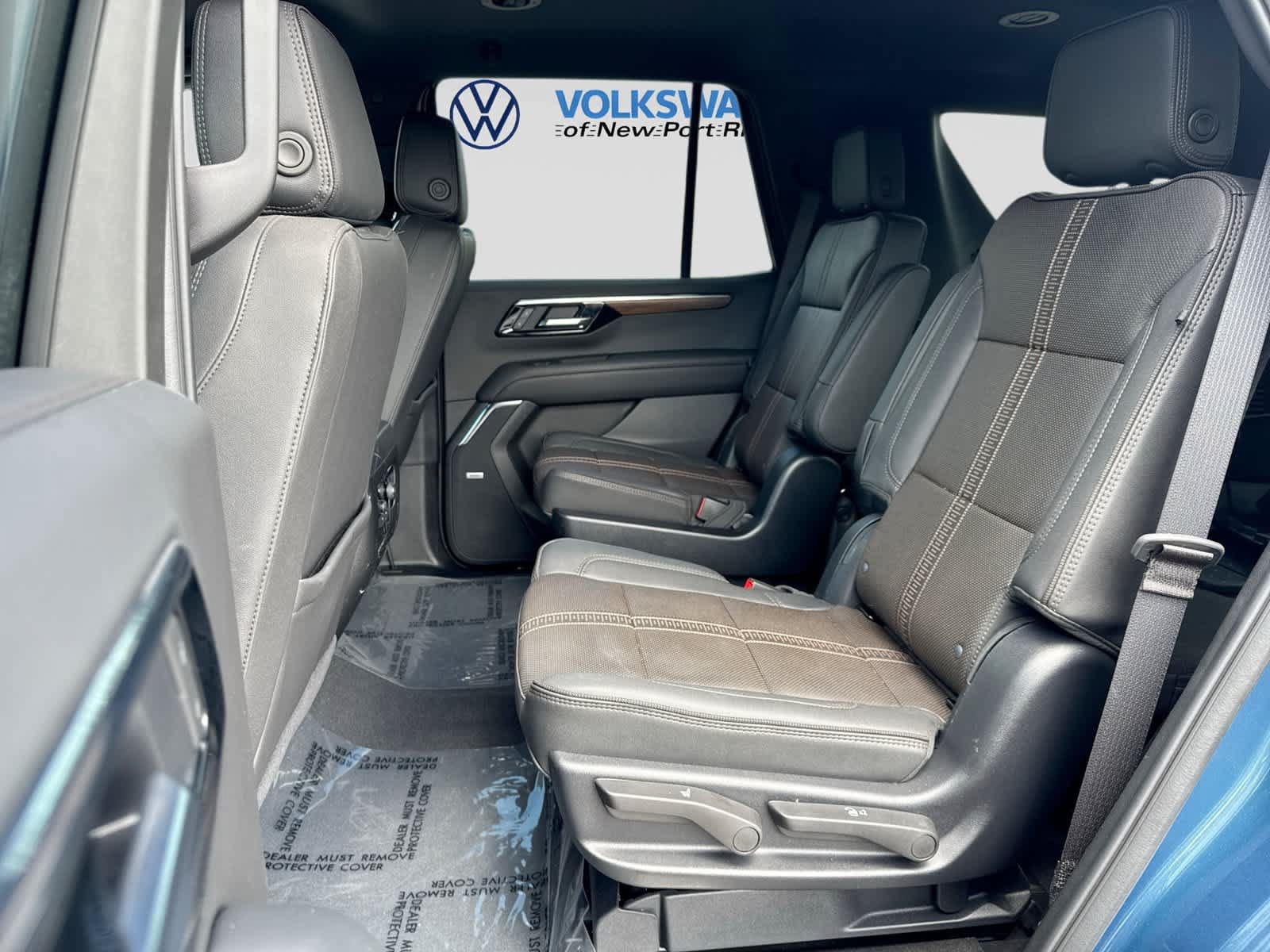Used 2025 Chevrolet Tahoe High Country AWD/4WD image 25