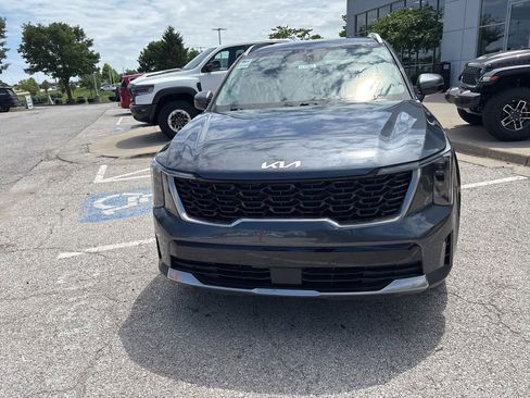 Used 2024 Kia Sorento S FWD image 10