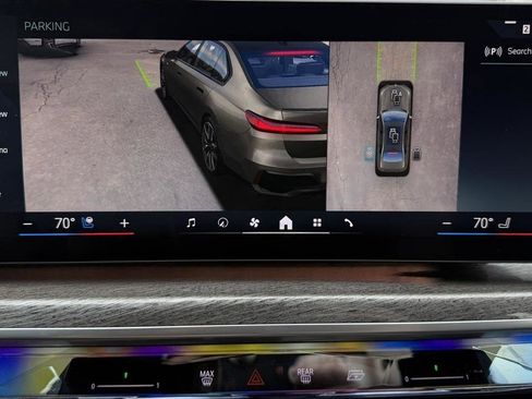 Used 2023 BMW 760i xDrive w/ Executive Package image 86