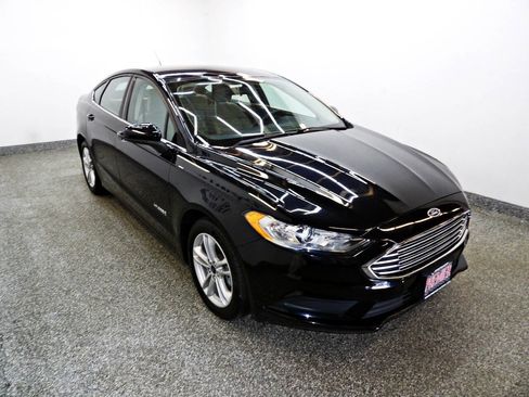 Used 2018 Ford Fusion S FWD image 3