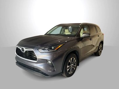 Used 2021 Toyota Highlander XLE
