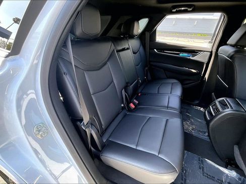 New 2026 Cadillac XT5 Premium Luxury w/ LPO, ONYX Package FWD image 31