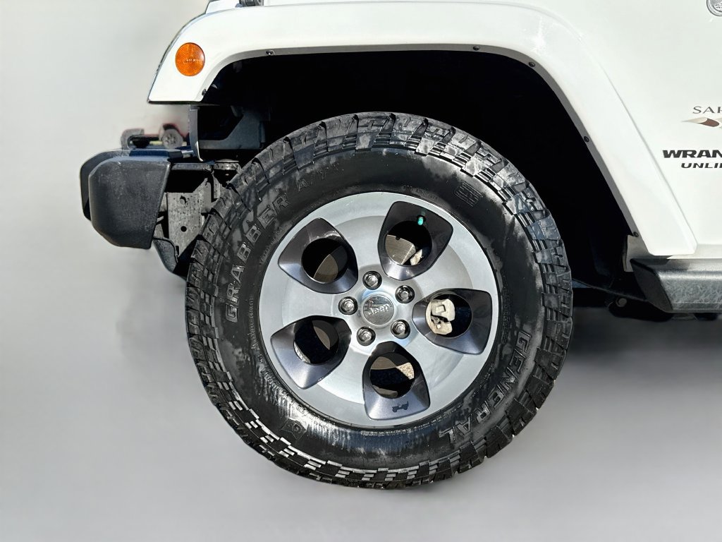 Used 2016 Jeep Wrangler Unlimited Sahara w/ Trailer Tow Group AWD/4WD image 31