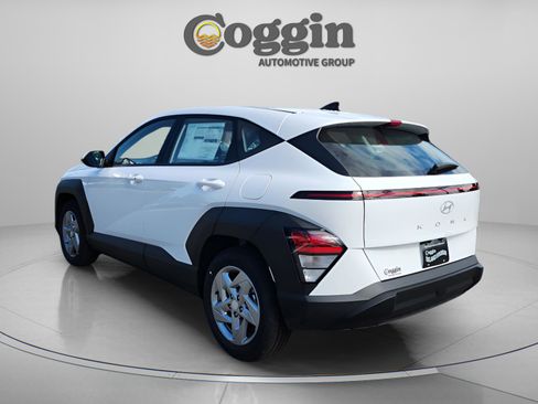 New 2026 Hyundai Kona SE image 3