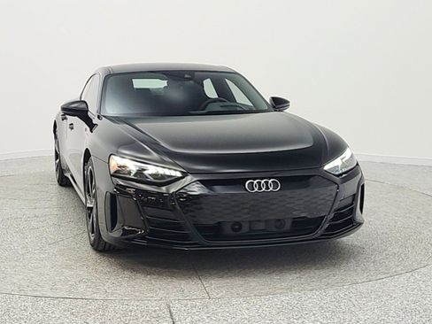 Used 2022 Audi e-tron GT Prestige w/ Prestige Package image 2