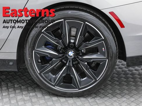 Used 2023 BMW 760i xDrive w/ Executive Package AWD/4WD image 36