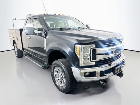 Used 2019 Ford F350 XLT w/ XLT Premium Package AWD/4WD image 1