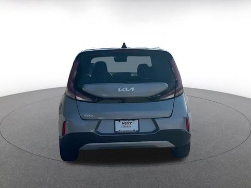Used 2025 Kia Soul LX w/ LX Technology Package FWD image 10