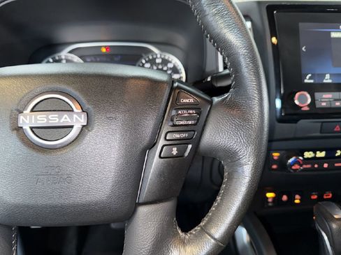 Used 2022 Nissan Frontier SV image 21