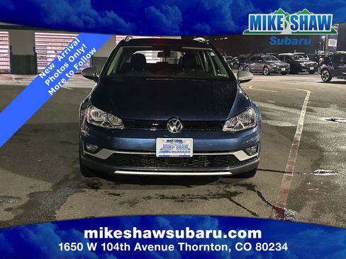 Used 2017 Volkswagen Golf Alltrack SE image 2
