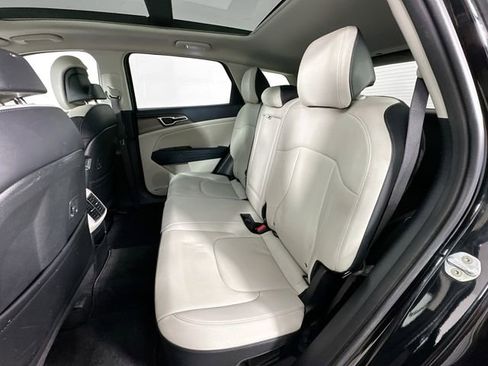 Used 2023 Kia Sportage EX w/ EX Premium Package image 24