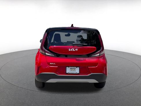 Used 2025 Kia Soul LX w/ LX Technology Package FWD image 12