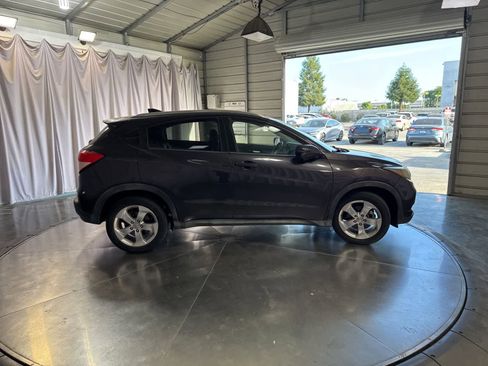 Used 2016 Honda HR-V EX-L image 3