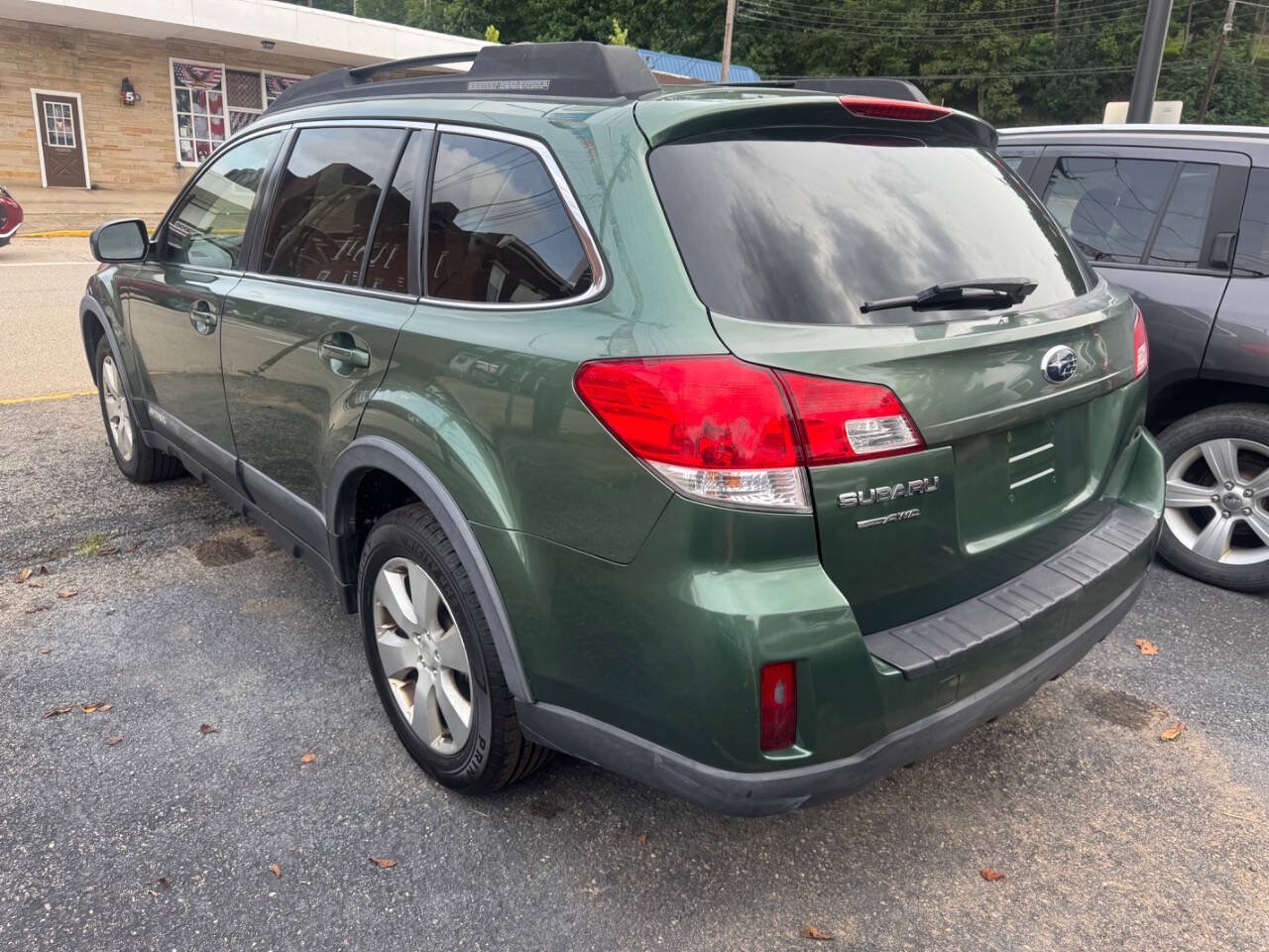 Used 2012 Subaru Outback 2.5i Premium w/ All-Weather Pkg AWD/4WD image 7
