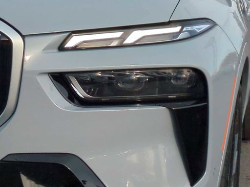 Certified 2023 BMW X7 xDrive40i w/ M Sport Package image 11