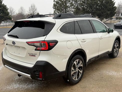 Used 2020 Subaru Outback Limited image 4
