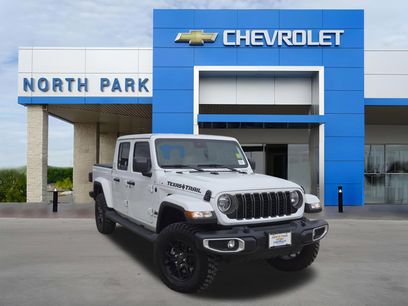 Used 2025 Jeep Gladiator Sport