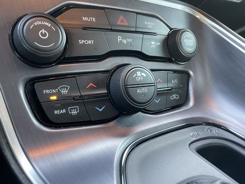 Used 2018 Dodge Challenger SXT Plus image 22