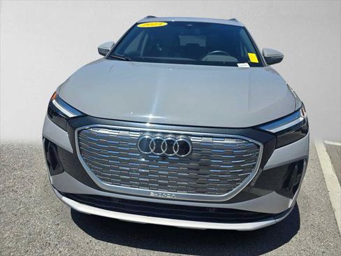 Used 2023 Audi Q4 e-tron Premium Plus w/ Premium Plus AWD/4WD image 8