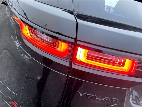 Used 2021 Land Rover Range Rover Velar R-Dynamic S image 25