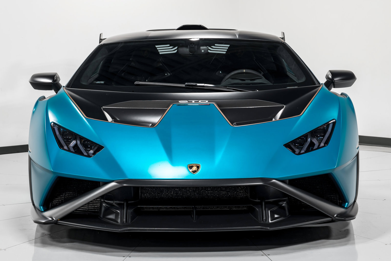 Used 2022 Lamborghini Huracan STO RWD image 8