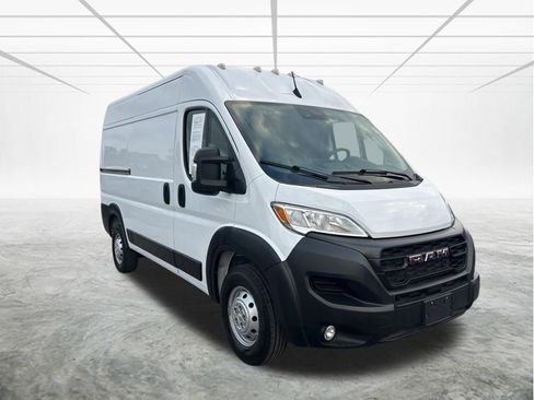 Used 2023 RAM ProMaster 2500 w/ Convenience Group image 2