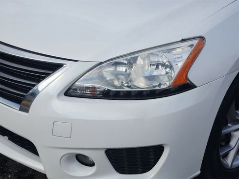 Used 2013 Nissan Sentra SR w/ Premium Pkg image 7