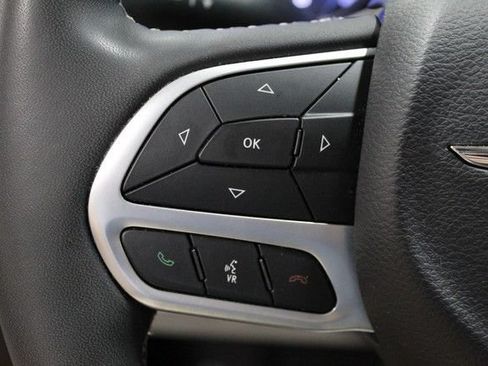 Used 2023 Chrysler Voyager LX FWD image 22