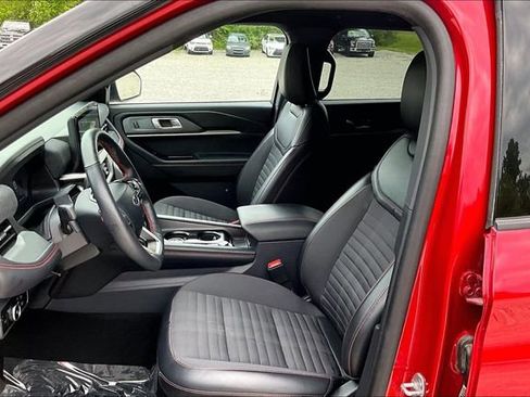 Used 2025 Ford Explorer ST-Line w/ ST-Line Street Pack AWD/4WD image 24