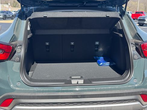 New 2026 Chevrolet Trax LT FWD image 5