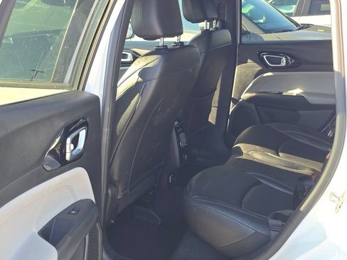 Used 2025 Jeep Compass Limited AWD/4WD image 5