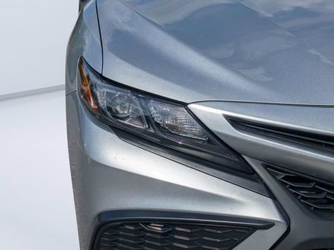 Used 2024 Toyota Camry SE FWD image 9