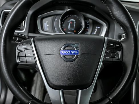 Used 2018 Volvo S60 T5 Inscription FWD image 24