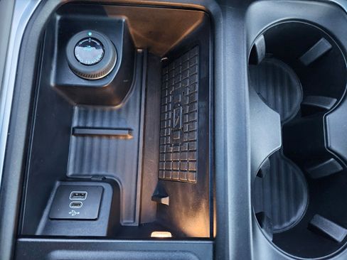 Certified 2025 Ford Expedition Active image 23