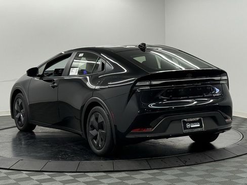 New 2026 Toyota Prius SE image 10