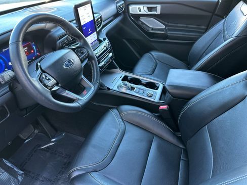 Used 2023 Ford Explorer ST w/ Equipment Group 401A image 9